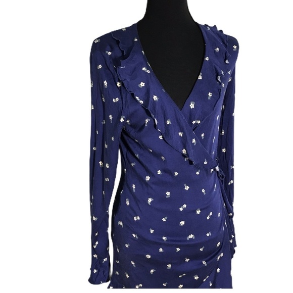 Urban Outfitters Blue Floral Ruffle Wrap D128 - Picture 3 of 7